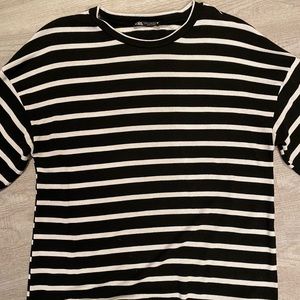 Zara Stripes Black and White crew neck top
